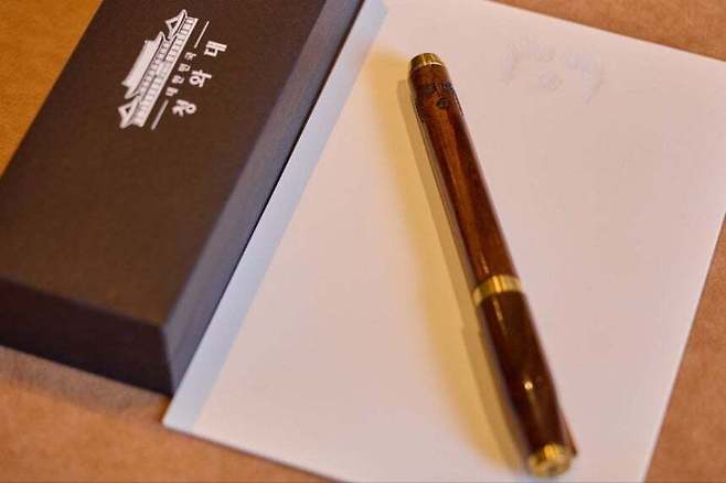 도널드 트럼프 대통령에게 선물한 서명용 펜. 대통령실 제공