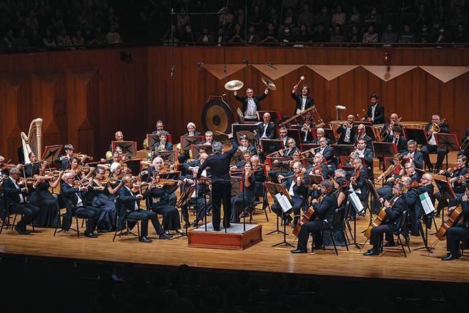 정명훈 지휘자와 라스칼라 필하모닉 오케스트라의 서울 공연 ⓒRowan Lee (마스트미디어 제공)