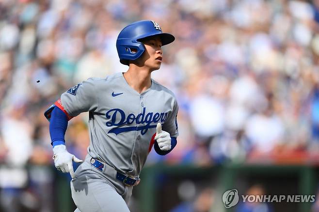 홈런을 치고 그라운드를 도는 김혜성 [로이터=연합뉴스] Mandatory Credit: Steven Bisig-Imagn Images