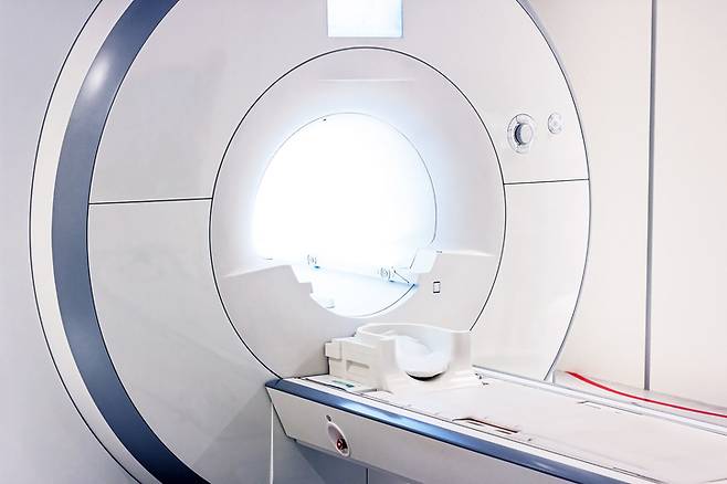 자기공명영상촬영(MRI)는 최첨단 의료장비의 대명사 가운데 하나다. 한때는 MRI 유무로 병원의 수준을 판단하기도 했다. 사진=게티이미지뱅크