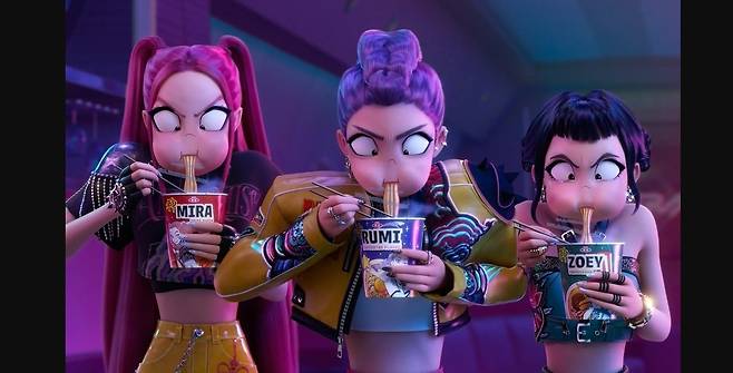 넷플릭스 애니메이션 영화  '케이팝 데몬 헌터스'에서 여주인공들이 컵라면을 먹는 장면(뉴욕타임스 갈무리).