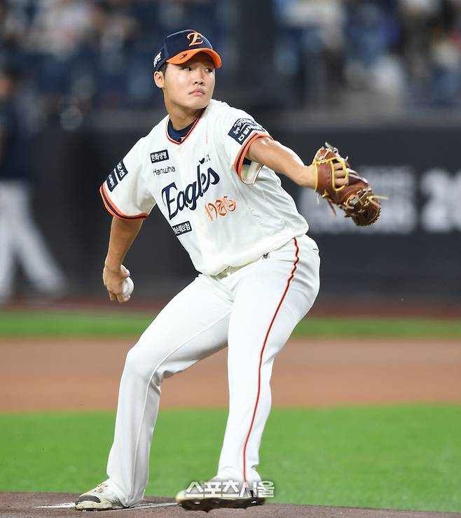 한화 선발투수 정우주가 29일 대전 한화생명볼파크에서 열린 2025 KBO리그 LG와 경기에서 역투하고 있다. 대전 | 최승섭기자 thunder@sportsseoul.com