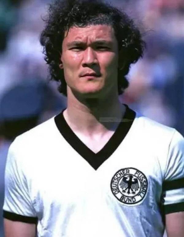 김민재와 프란츠 베켄바워 합성사진. SNS