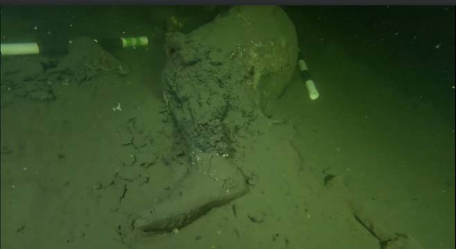 지난 8월 조세이 탄광 수중 조사서 발견된 희생자의 것으로 추정되는 유골. 김수은 잠수사 제공