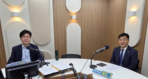 이도형 앵커, 윤대기 변호사 2025.10.01 [경인방송DB]