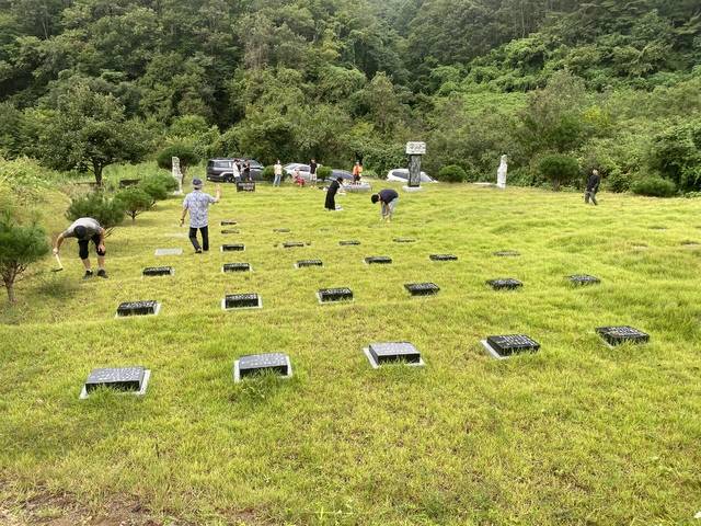 대구 달서구에 거주하는 김씨는 올 추석 제사를 없애고 미리 벌초를 다녀왔다. 독자 제공