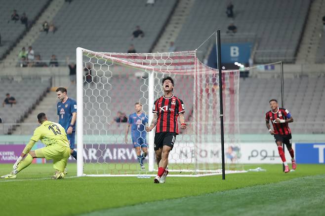 서울월드컵경기장/ 2025-2026 AFC 챔피언스리그 엘리트/ ACLE/ 리그스테이지 2차전/ FC서울 vs 부리람유나이티드FC/ 서울 최준 득점/ 골 세레머니/ 사진 곽동혁