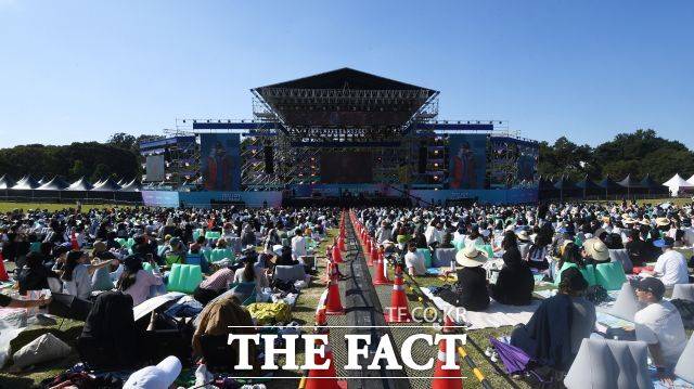 국내 공연 업계에서는 지금보다 2~30%정도의 티켓 가격이 올라야 원활한 공연이 가능하다고 말하고 있다.(사진은 기사 내용과 무관)/더팩트DB