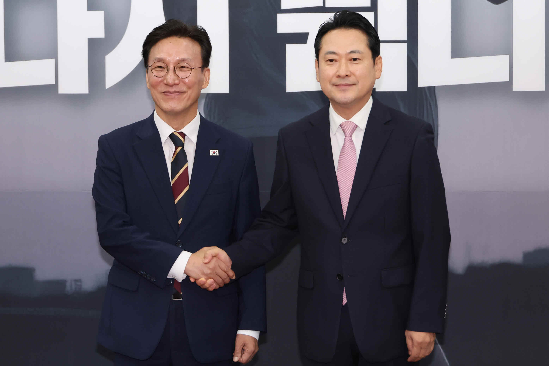 김민석 국무총리와 장동혁 국민의힘 대표. (사진=연합뉴스)