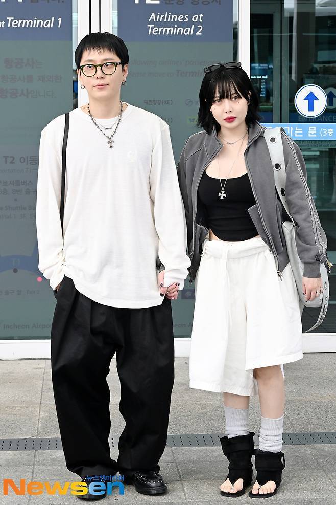 왼쪽부터 용준형 현아