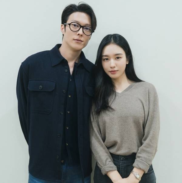 SBS 수목드라마 '키스는 괜히 해서!'의 주연 장기용, 안은진./사진제공=SBS 새 수목드라마 '키스는 괜히 해서!'