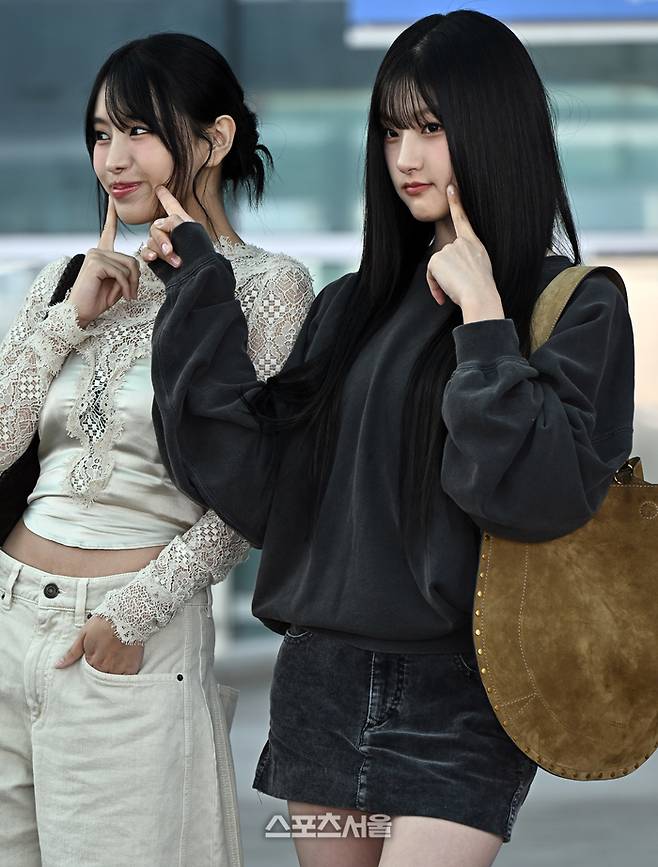 키스오브라이프(KISS OF LIFE)의 나띠와 하늘(오른쪽). 이주상기자 rainbow@sportsseoul.com