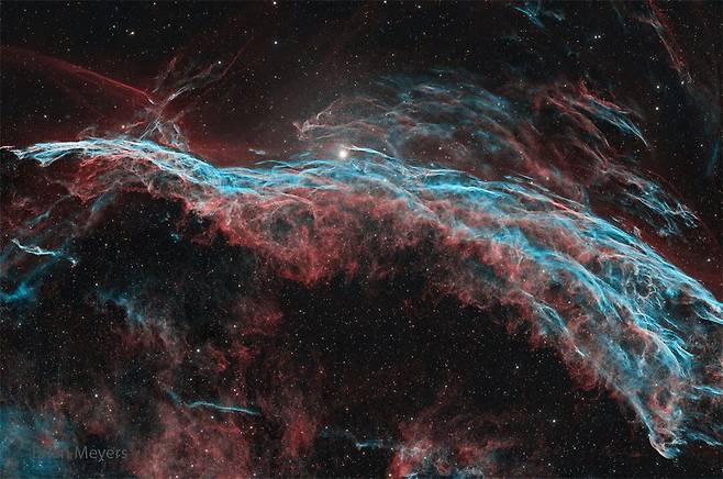 NGC 6960: The Witch's Broom Nebula. /Brian Meyers