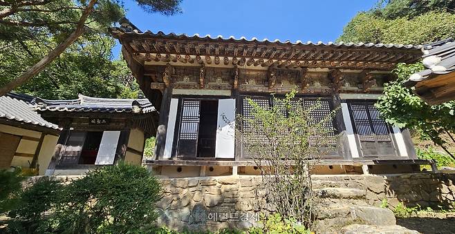 봉정사 영산암 웅진전