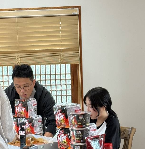 인플루언서 쯔양이 영양군 특산물 홍보를 위해 'THE HOT 열라면' 콘텐츠 촬영에 참여했다.&nbsp;ⓒ영양군