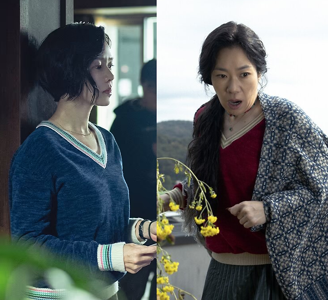 영화 ‘어쩔수가없다’ 속 손예진과 염혜란. CJ ENM 제공