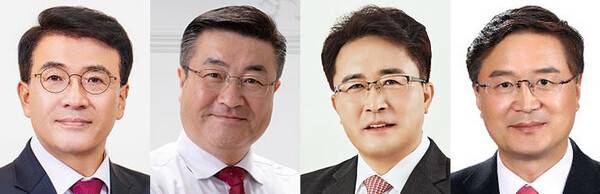 사진 왼쪽부터 고기철 위원장, 김승욱 위원장, 문성유 전 기재부 실장, 장성철 전 위원장. (가나다 순)