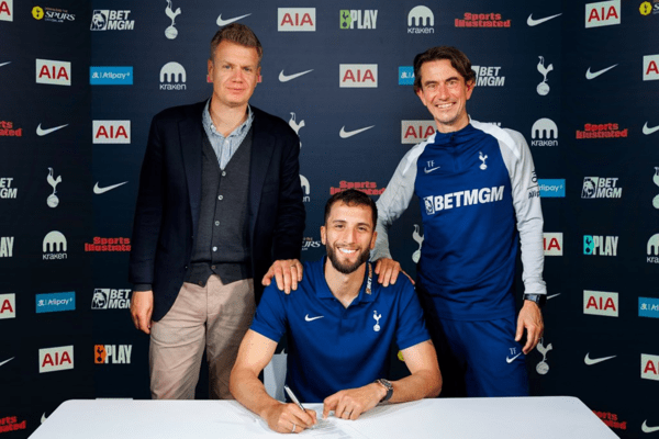 토트넘 홋스퍼와 장기 계약 연장을 체결한 로드리고 벤탄쿠르. /사진=토트넘 홋스퍼