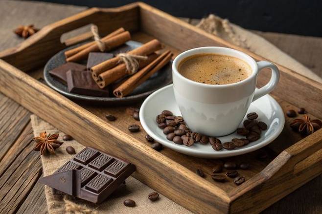 세티 박사는 "계피 한 꼬집은 혈당 급증을 방지하고 강력한 항산화 성분을 더할 수 있다"고 설명했다.  픽사베이