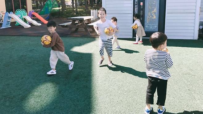 어릴 때부터 또래들보다 큰 키를 자랑했던 지훈 군. (사진 제공: 용지훈 군 어머니)