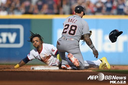 호세 라미레즈가 도루 시도 도중 아웃되고 있다. 사진(美 클리블랜드)=ⓒAFPBBNews = News1