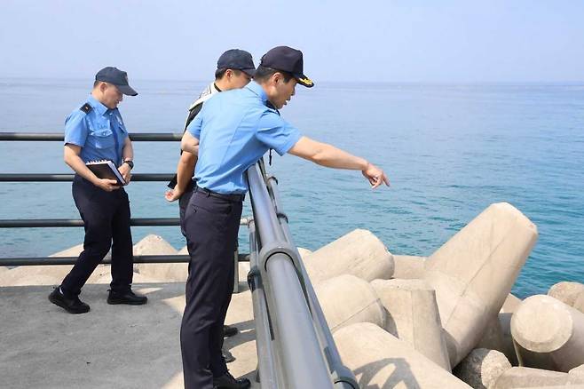 동해 해경이 추석연휴 대조기를 맞아 관내 전 해역과 연안에서 집중 안전관리 활동을 벌인다 [동해해경 제공]