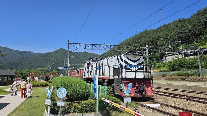 분천역에 정차한 백두대간협곡열차. 박주연 기자 photo@newsis.com *재판매 및 DB 금지