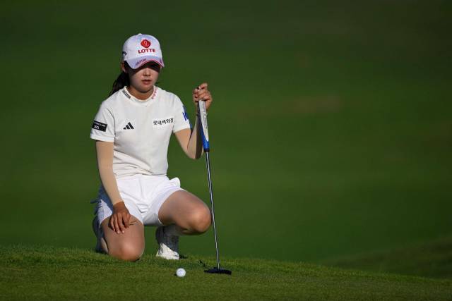 3타 차 단독 선두에 나선 황유민. 사진 제공=AFP연합뉴스