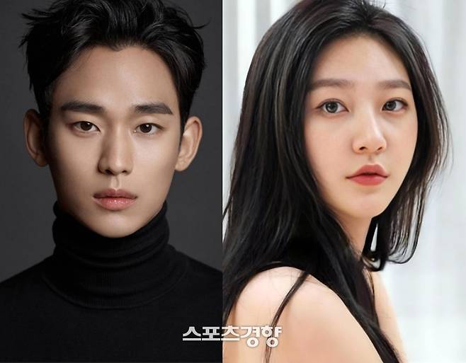 배우 김수현(왼쪽)과 고 김새론. 경향신문 자료사진