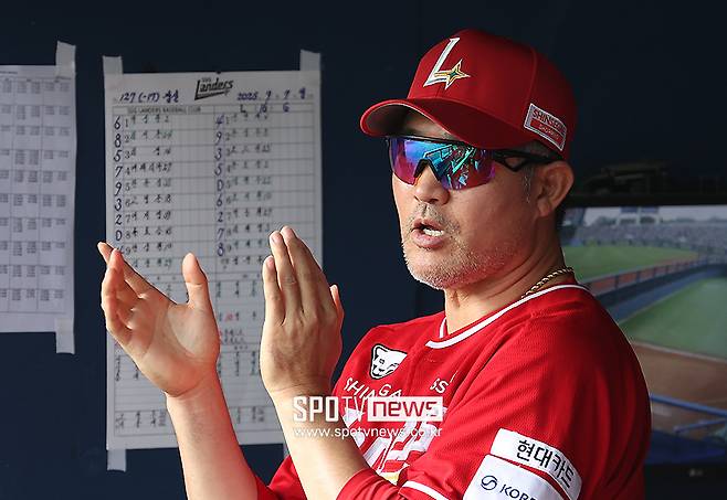 ▲ 이숭용 감독은 현역 시절부터 염경엽 감독으로부터 많은 영향을 받았다고 인정한다 ⓒ곽혜미 기자