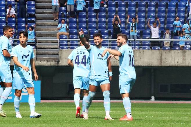 대구FC 세징야가 골을 넣은 뒤 세레머니를 하고 있다. /대구FC 제공