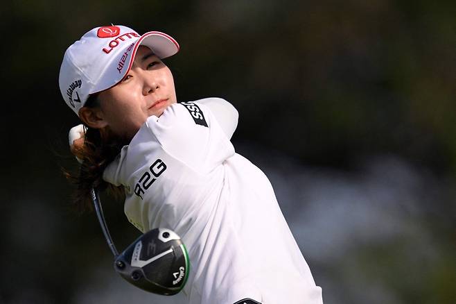 황유민이 4일(한국시간) LPGA 투어 롯데 챔피언십 3라운드에서 티샷을 하고 있다. 사진 | AFP=연합뉴스
