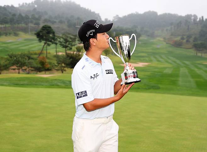 옥태훈이 4일 열린 KPGA 경북오픈 최종 라운드에서 우승을 차지했다. 사진 | KPGA