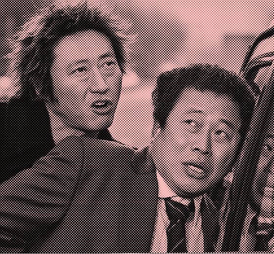 한국은행 털이에 나선 5명의 사기꾼과 그들의 행적을 좇는 무능한 경찰을 그린 영화 ‘범죄의 재구성’의 한 장면. [중앙포토]