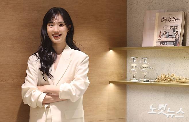 윤서아는 극 중 대령숙수 연지영을 따라 수라간에서 보조 요리사로 일하는 서길금 역을 연기했다. 류영주 기자