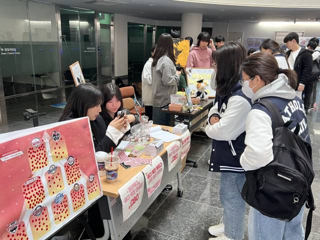 ▲ 가톨릭대 야구직관동아리 KBO 학내 활동사진. ⓒ대학알리(조우진)