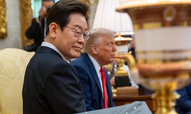 이재명 대통령이 지난 8월 25일(현지 시간) 미국 워싱턴DC 백악관에서 도널드 트럼프 미국 대통령과 한미 정상회담을 하고 있다. 백악관 제공