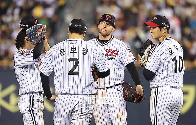 ▲ 자타 공인 최강의 타선 짜임새를 자랑하는 LG지만, 단기전은 기세 싸움이라 긴장의 끈을 놓을 수 없다 ⓒ곽혜미 기자