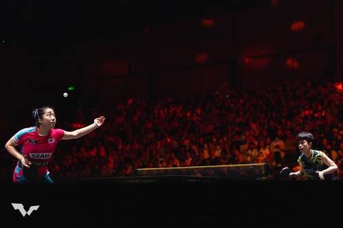 중국 스매시에서 주천희와 경기하는 신유빈(왼쪽) [WTT 인스타그램 캡처. 재판매 및 DB 금지]