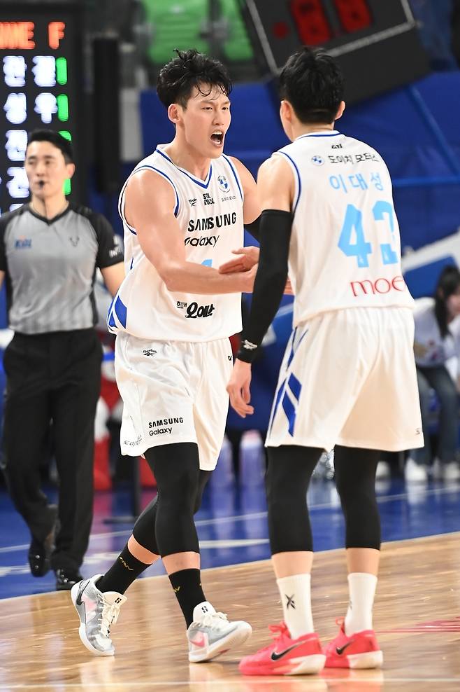 득점하고서 기뻐하는 삼성 최현민 [KBL 제공. 재판매 및 DB 금지]