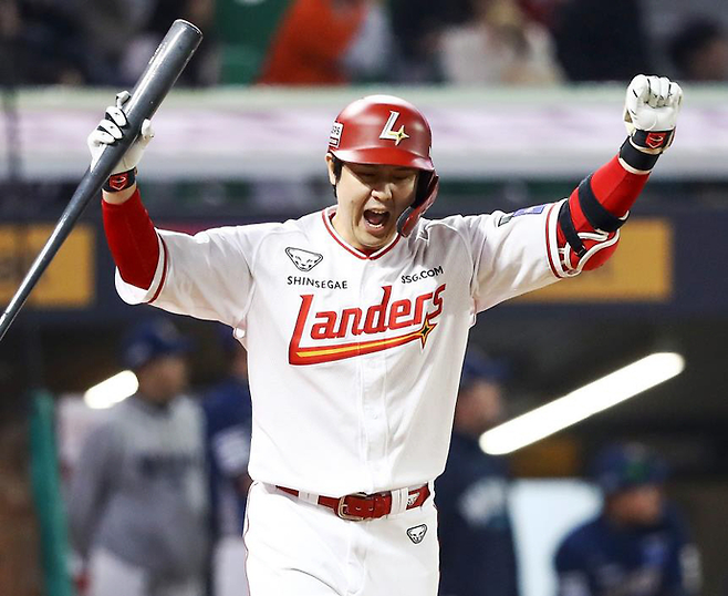 올 시즌 각종 홈런 기록을 수립한 최정. 연합