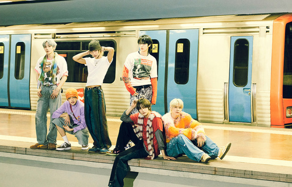 포르투갈에서 뮤직비디오 촬영을 한 그룹 라이즈.  /사진= SM 엔터테인먼트