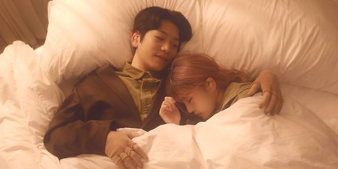 영화 ‘어쩌면 해피엔딩’ 제공