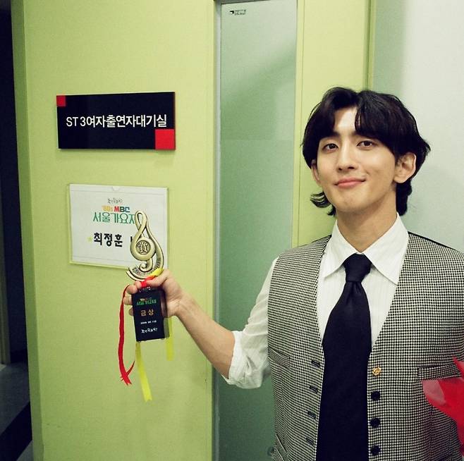 최정훈 소셜미디어