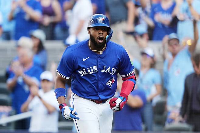 [토론토=AP/뉴시스] 메이저리그 토론토 블루제이스의 간판 타자 블라디미르 게레로 주니어. 2025.10.05.