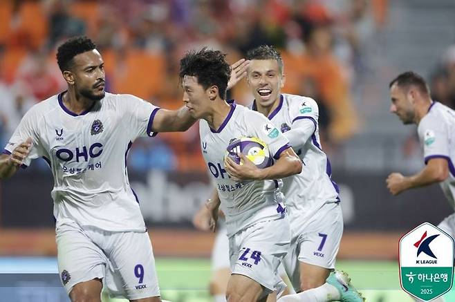 [서울=뉴시스]K리그1 안양 김보경. (사진=한국프로축구연맹 제공)