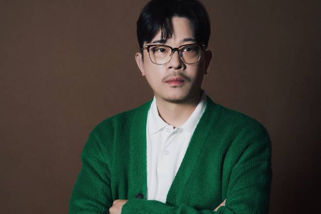 이태성 감독은 이번 작품의 현장 분위기에 대해서도 언급했다.그는 "쉬는 날에 쉴 법도 한데 배우들과 스태프들끼리 풋살 경기를 하더라"며 "1등하면 상금도 걸 정도로 서로의 호흡이 좋았다"고 강조했다. 넷플릭스 제공