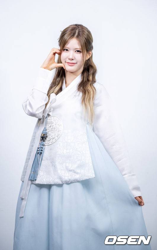 [OSEN=최규한 기자] 그룹 이프아이 라희 한복 인터뷰. 2025.10.04 / dreamer@osen.co.kr