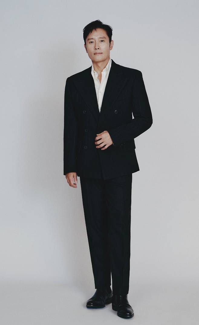 영화 '어쩔수가 없다'(감독 박찬욱)의 주연배우 이병헌이 24일 진행된 라운드 인터뷰를 위해 포즈를 취하고 있다. /사진제공=BH엔터테인먼트 2025.09.24 /사진=이동훈 photoguy@