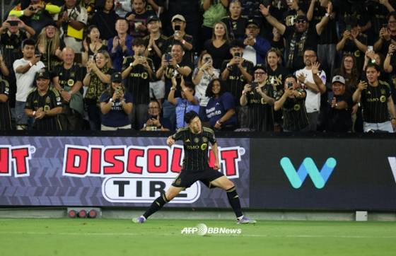 골 세리머니를 펼치는 손흥민. /AFPBBNews=뉴스1